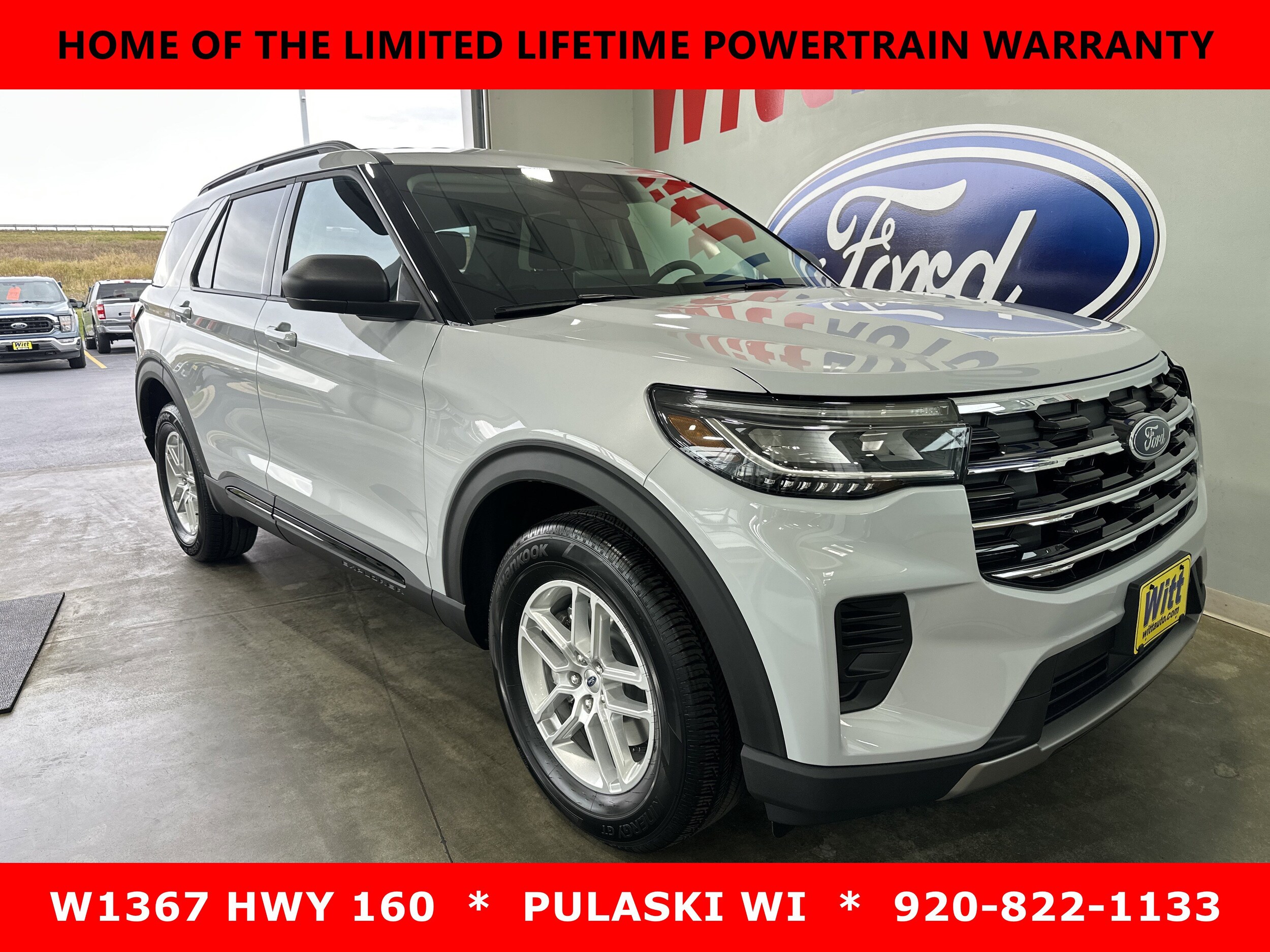 2026 Ford Explorer photo 2