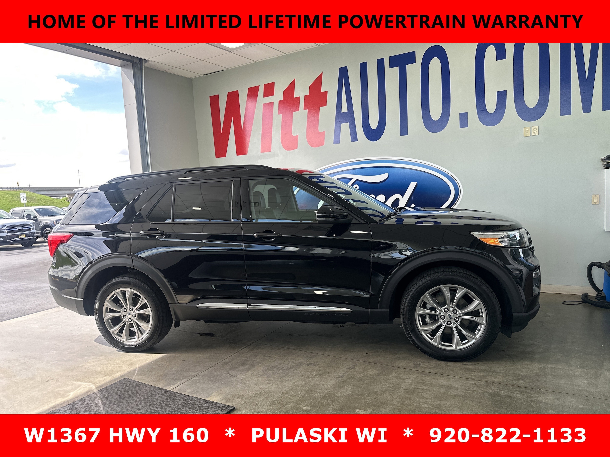 2023 Ford Explorer XLT 4WD's photo