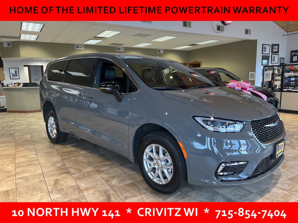 Used 2025 Chrysler Pacifica Select Mini-Van