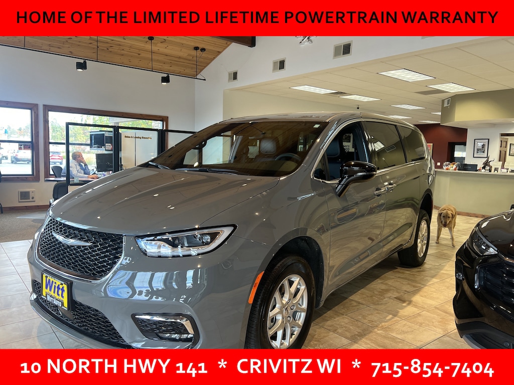 Used 2025 Chrysler Pacifica Select Mini-Van