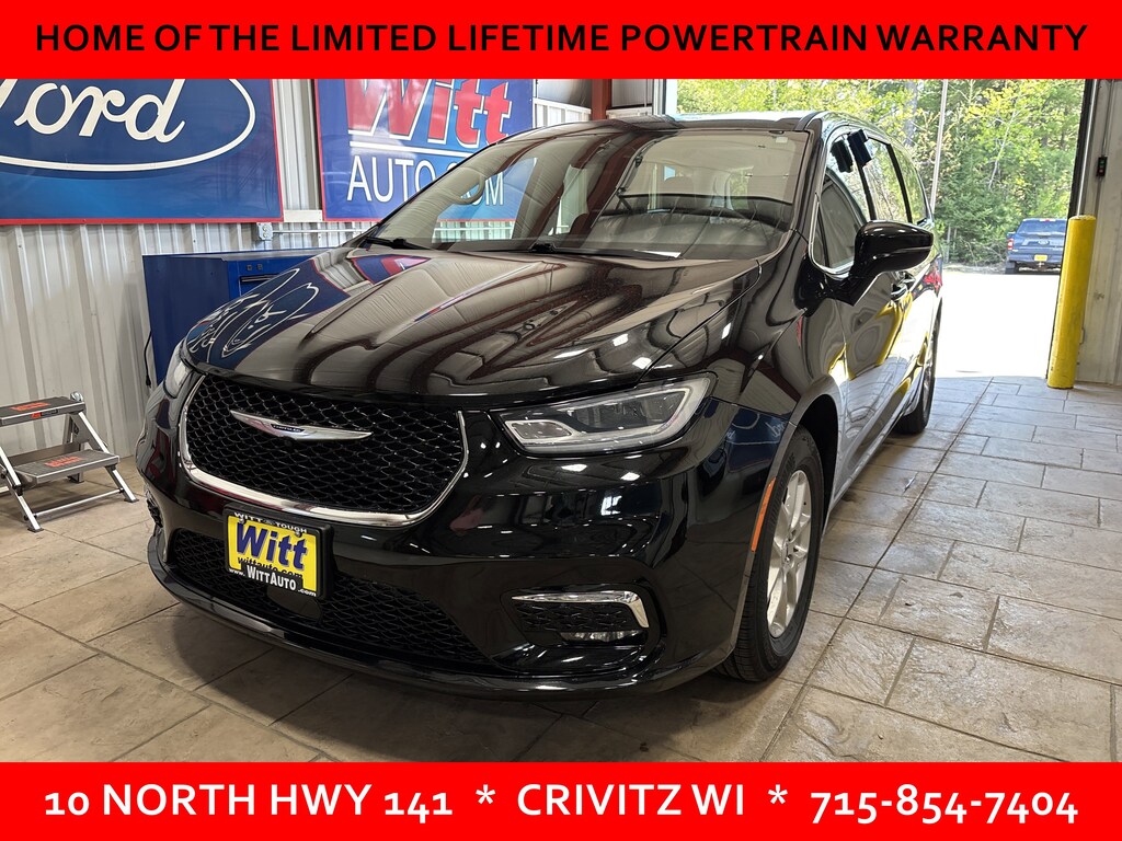 Used 2024 Chrysler Pacifica Touring L Mini-Van