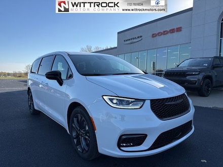 2026 Chrysler Pacifica SELECT Passenger Van