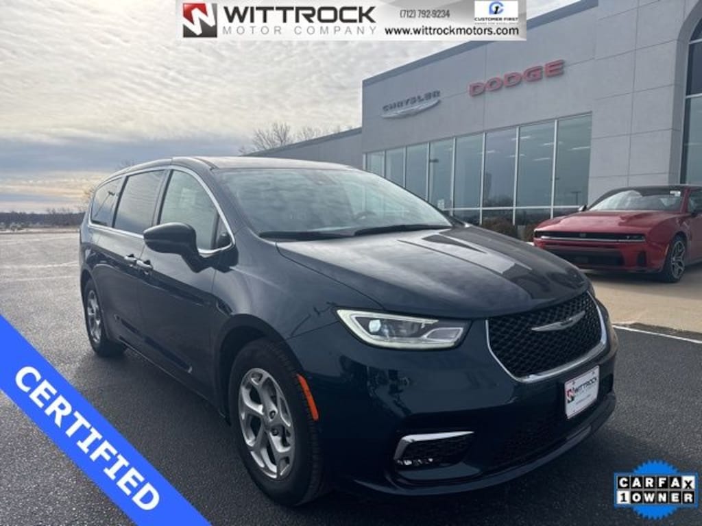 Used 2024 Chrysler Pacifica Limited Van Passenger Van