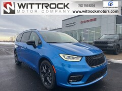 2026 Chrysler Pacifica SELECT Passenger Van