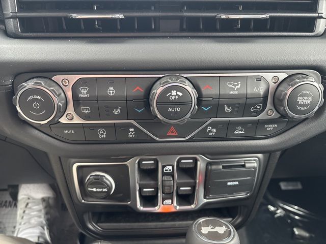 2026 Jeep Wrangler 4-Door Sahara - Photo 21