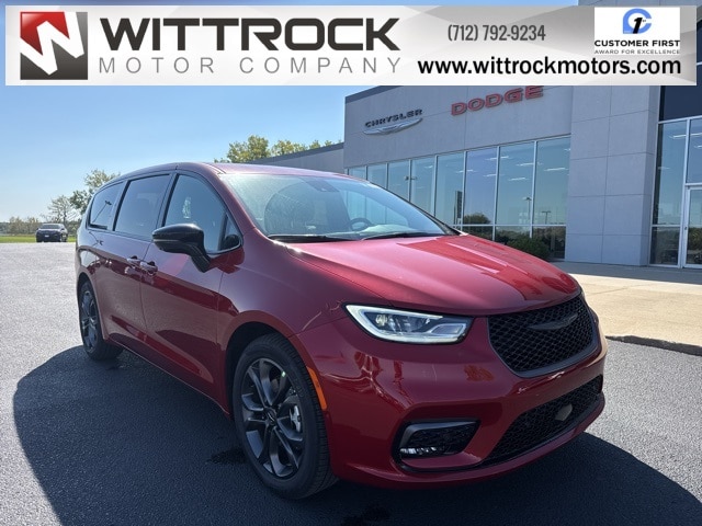 2026 Chrysler Pacifica Select's photo