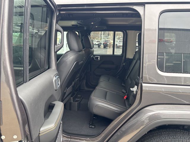 2026 Jeep Wrangler 4-Door Sahara - Photo 32