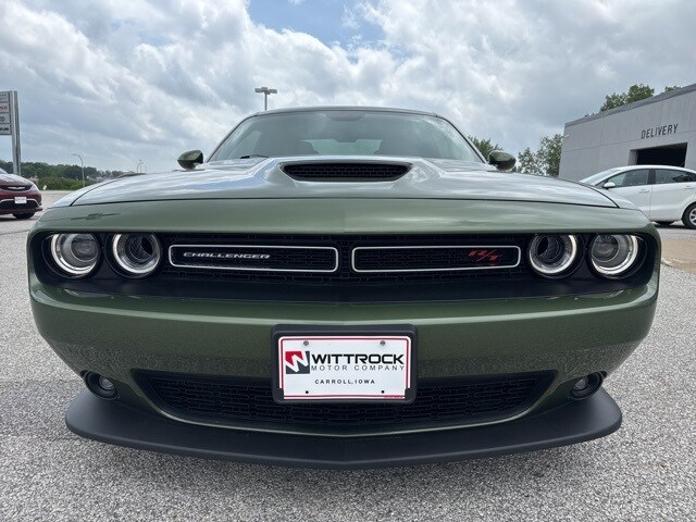 2022 Dodge Challenger R/T photo 3