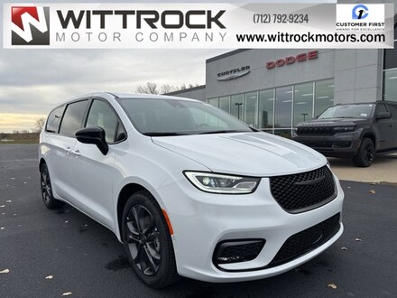 2026 Chrysler Pacifica SELECT Passenger Van