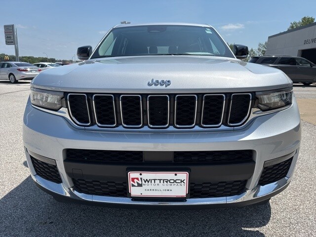 2023 Jeep Grand Cherokee Limited photo 4