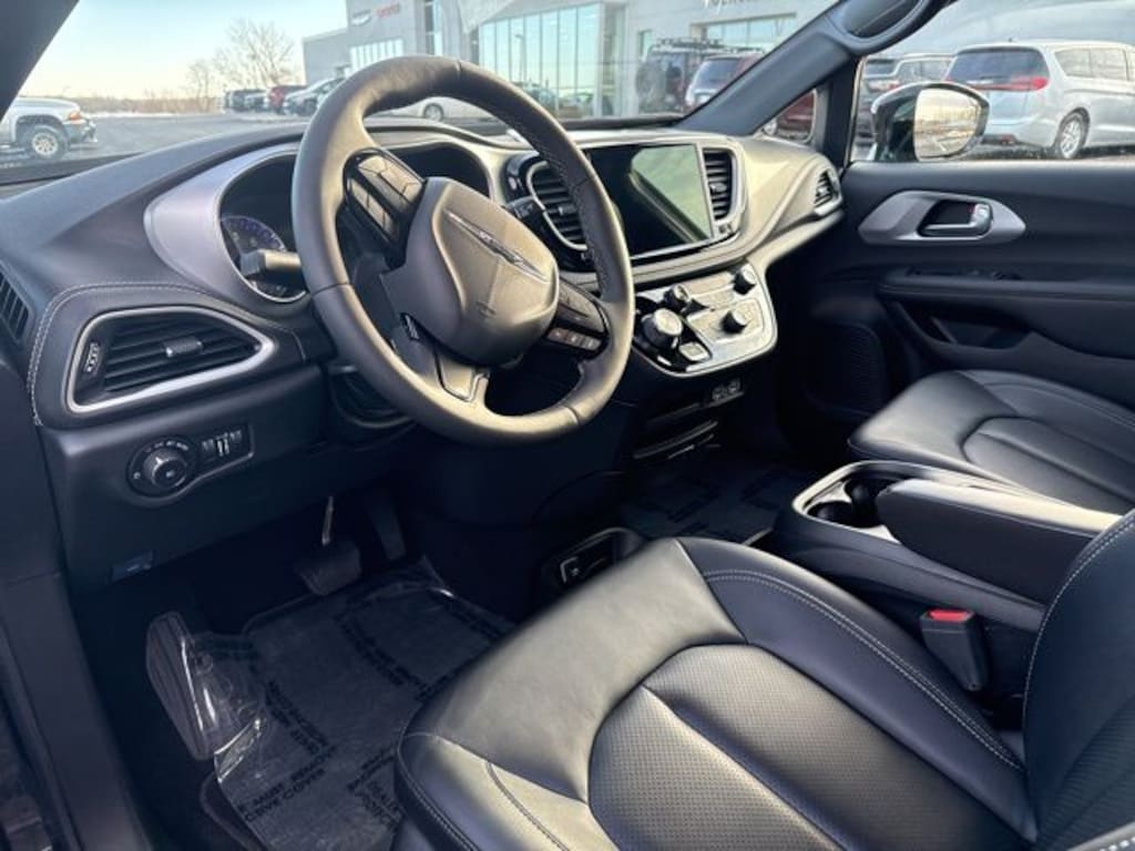 Used 2024 Chrysler Pacifica Touring L Van Passenger Van