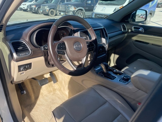 Used 2018 Jeep Grand Cherokee Overland with VIN 1C4RJFCG2JC440480 for sale in Carroll, IA