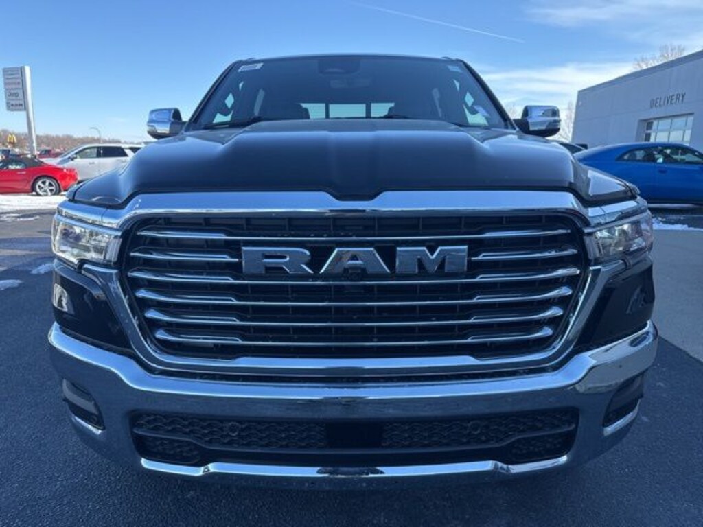 New 2026 Ram 1500 LARAMIE CREW CAB 4X4 5'7 BOX Pickup