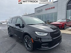 2026 Chrysler Pacifica SELECT Passenger Van