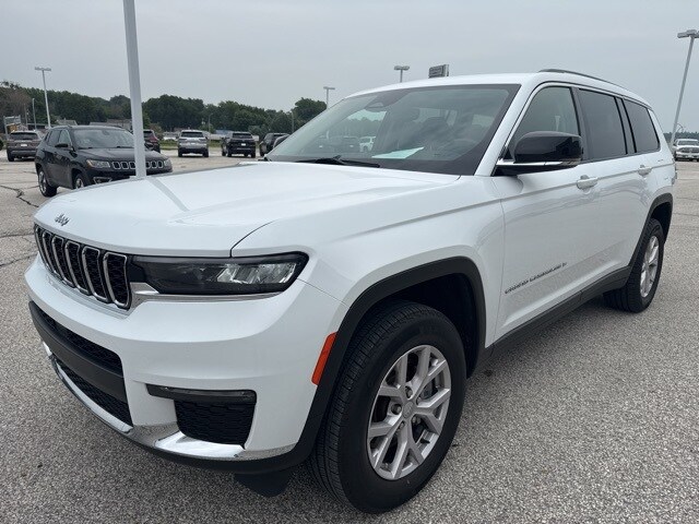 2022 Jeep Grand Cherokee Limited photo 3