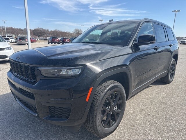 2025 Jeep Grand Cherokee Altitude X photo 4