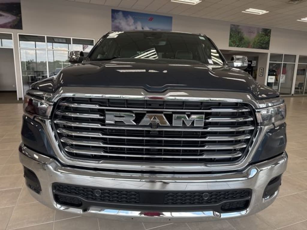 New 2026 Ram 1500 LARAMIE CREW CAB 4X4 5'7 BOX Pickup