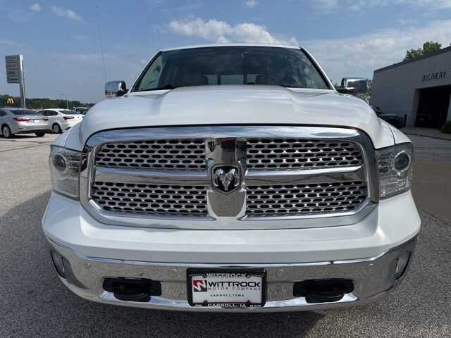 2017 Ram 1500 Laramie photo 3