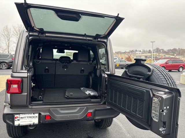 2026 Jeep Wrangler 4-Door Sahara - Photo 9
