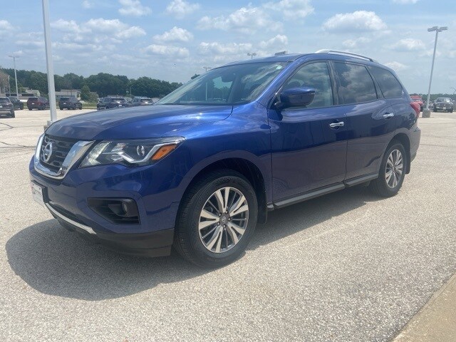 2020 Nissan Pathfinder SV photo 4