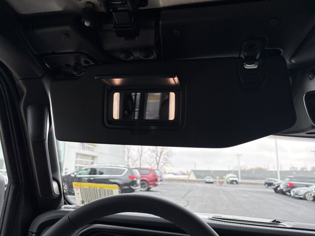 2026 Jeep Wrangler 4-Door Sahara - Photo 31