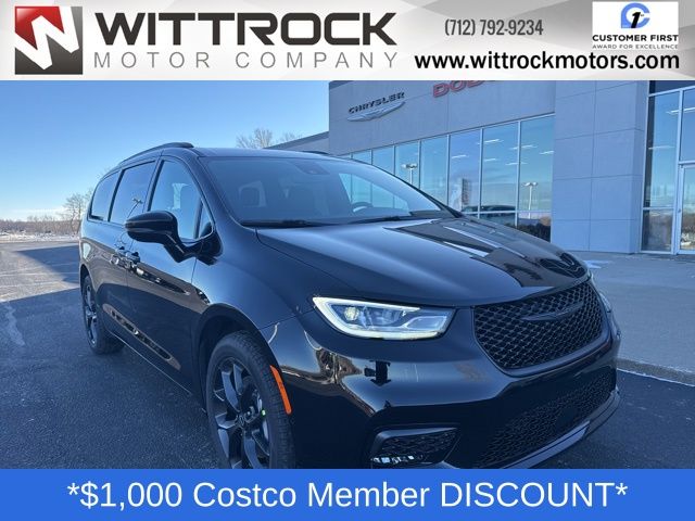 2026 Chrysler Pacifica Select AWD's photo