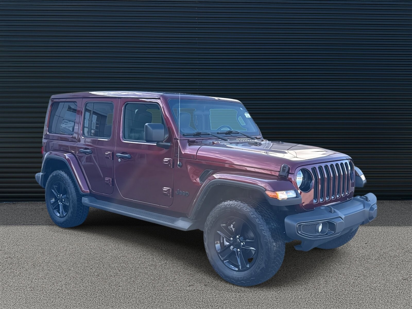 2021 Jeep Wrangler Unlimited Sahara Altitude photo 3