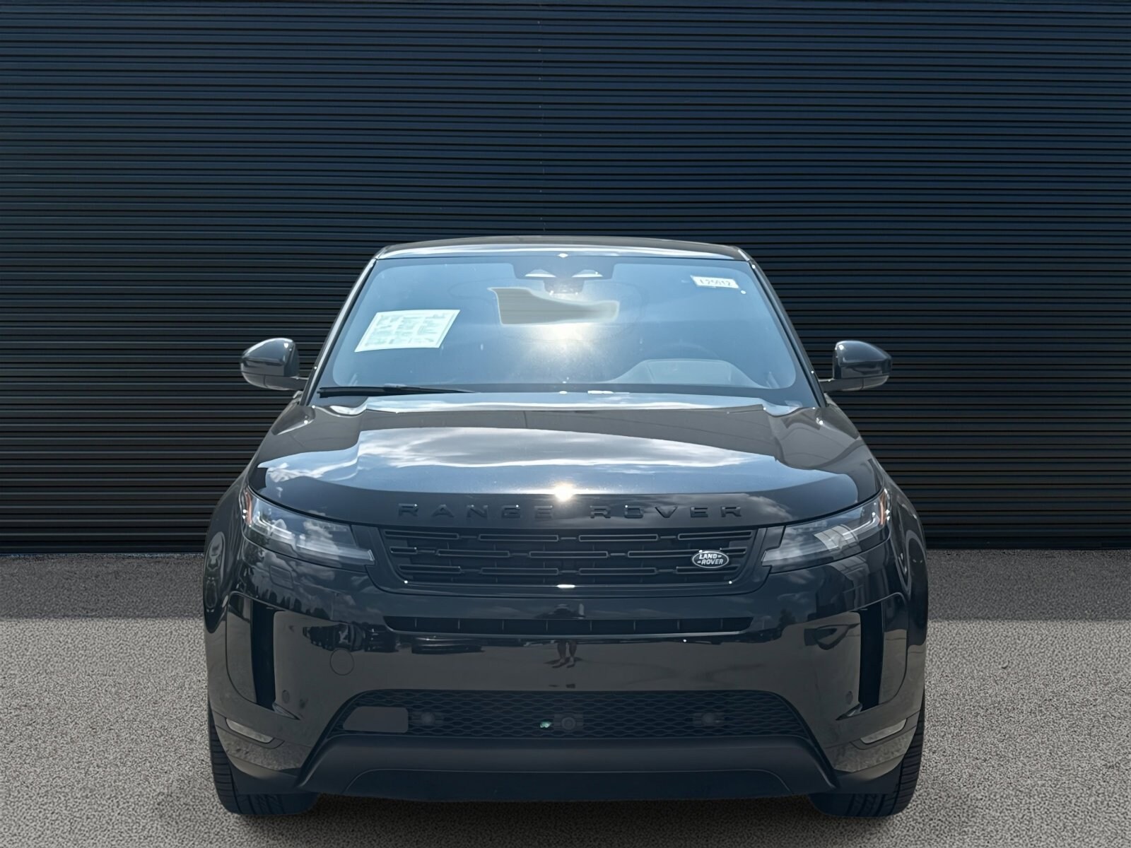 2025 Land Rover Range Rover Evoque S photo 2