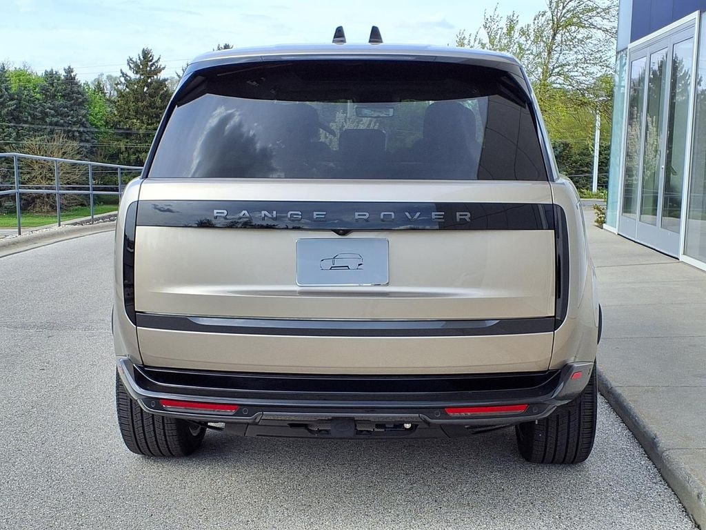 New 2026 Land Rover Range Rover SE 7 Seats SUV