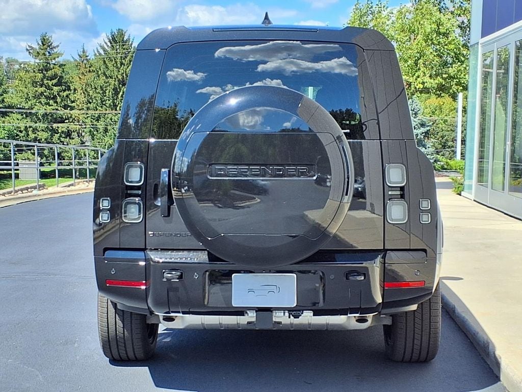 New 2026 Land Rover Defender 130 X-Dynamic SE SUV