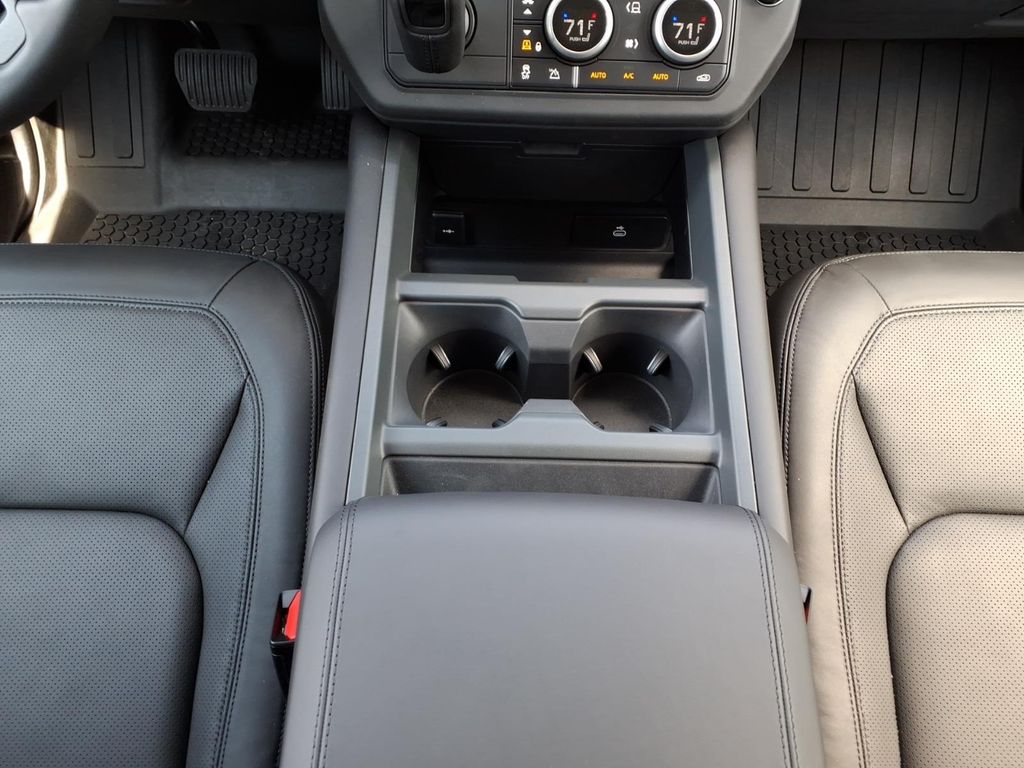 2026 Land Rover Defender S - Photo 21