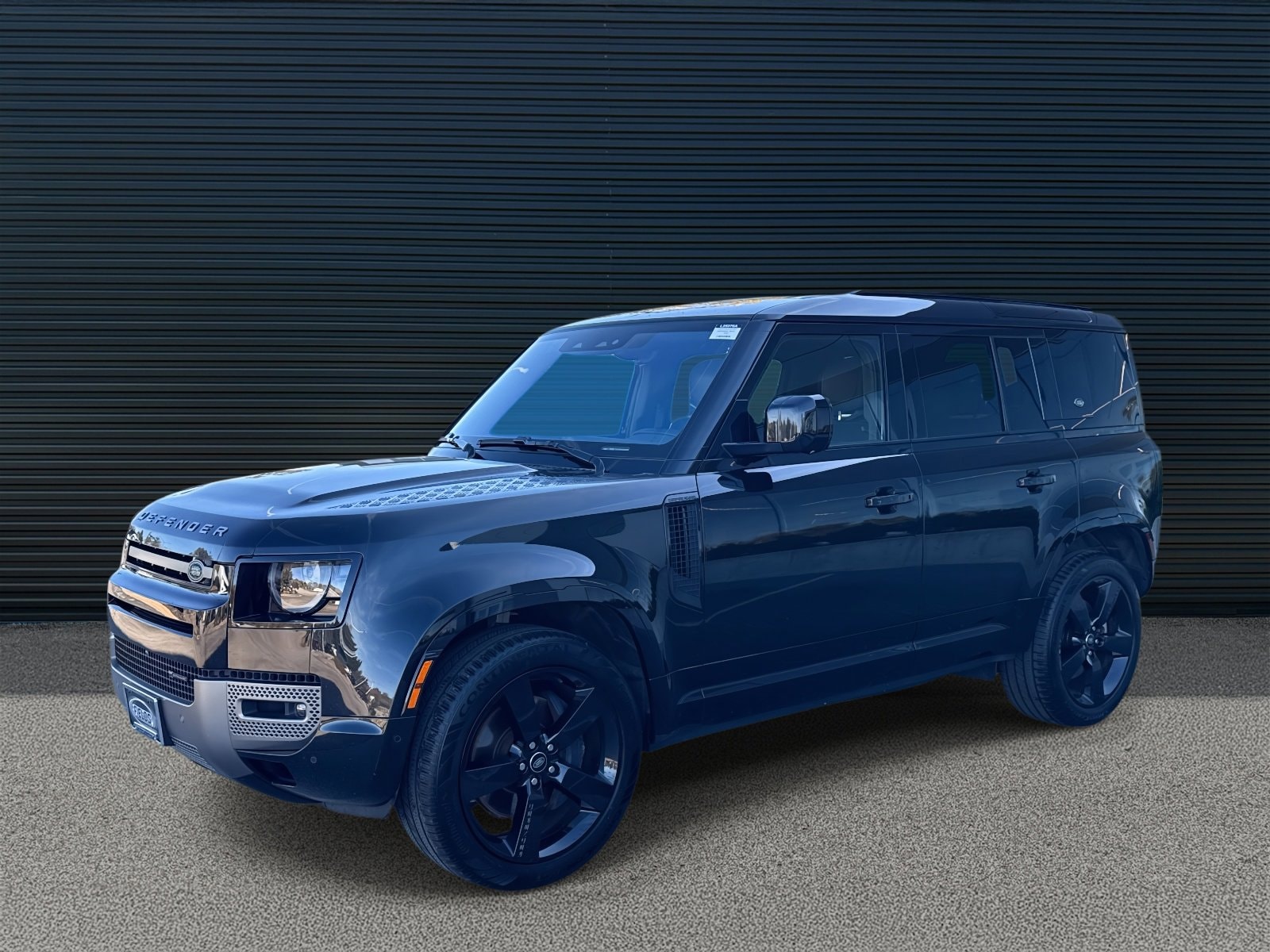 2022 Land Rover Defender X-Dynamic HSE's photo