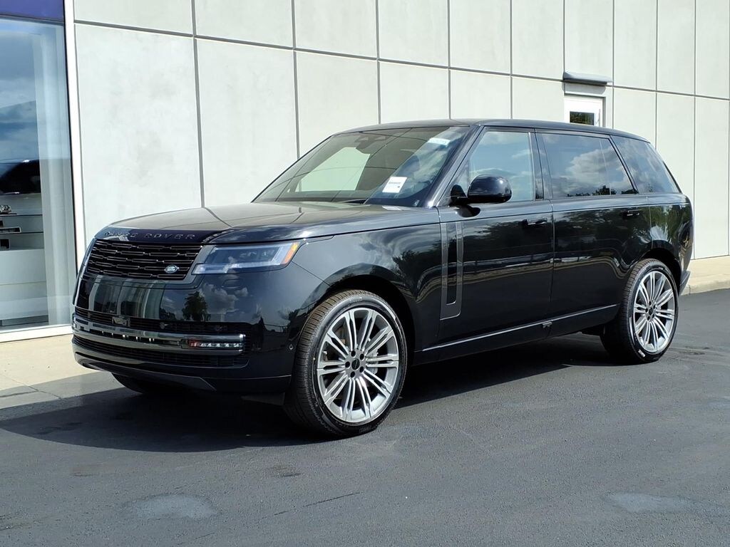 New 2026 Land Rover Range Rover SE LWB 7-Seats / V8 SUV