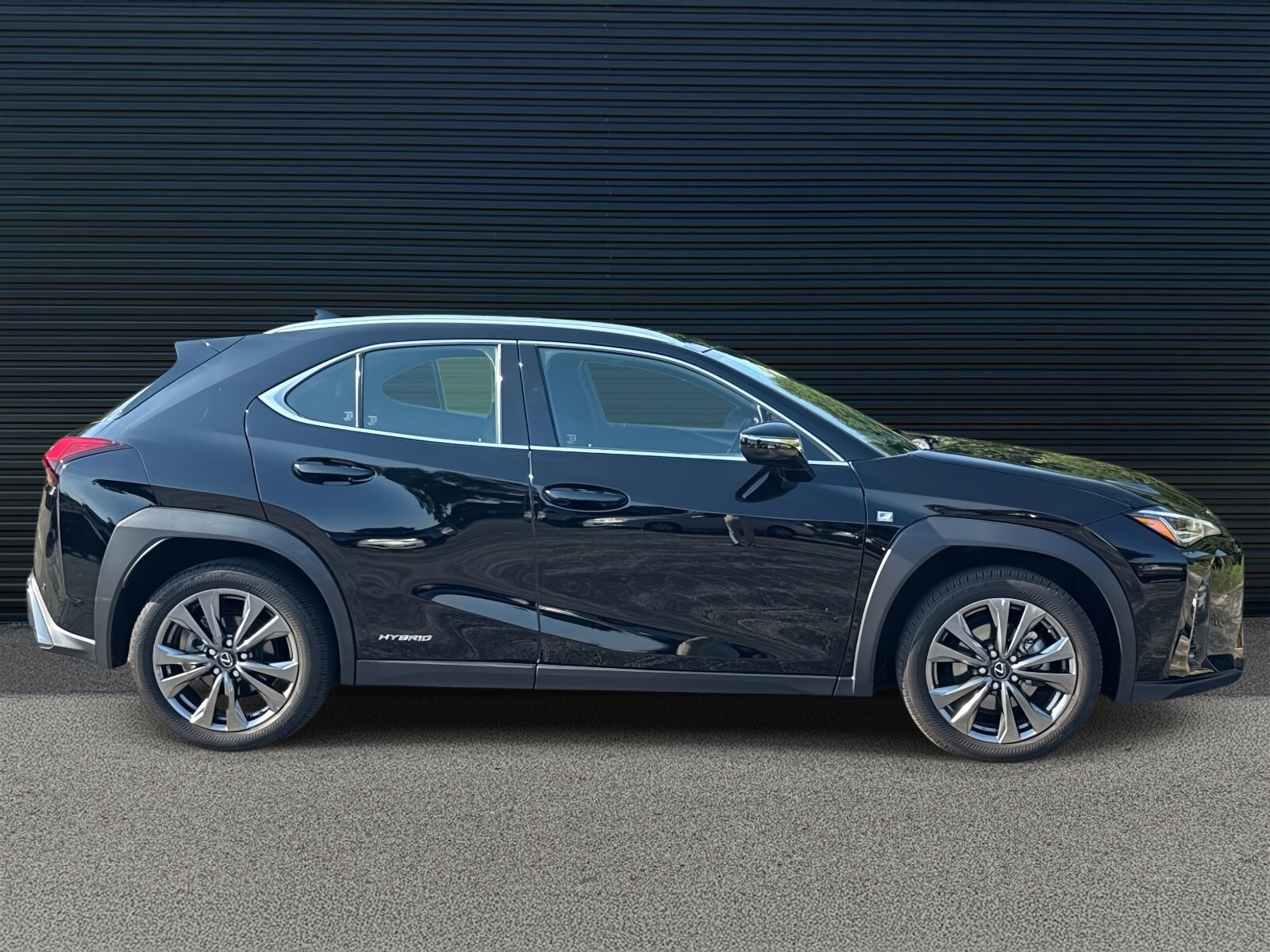 2021 Lexus UX 250h F SPORT photo 4