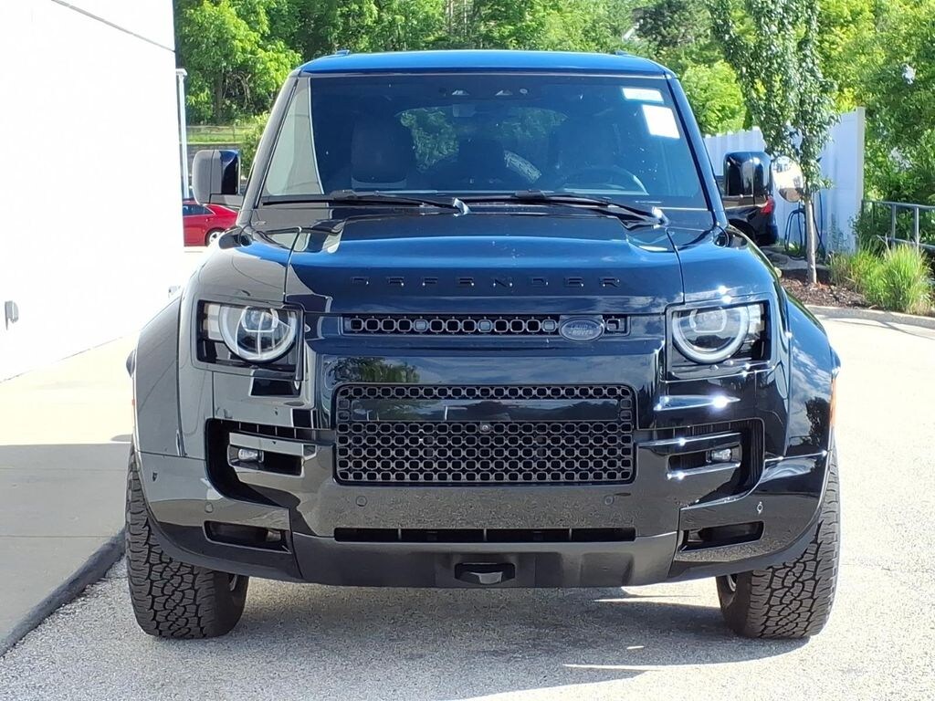 New 2026 Land Rover Defender 110 Octa Black Defender 110 Octa Black SUV