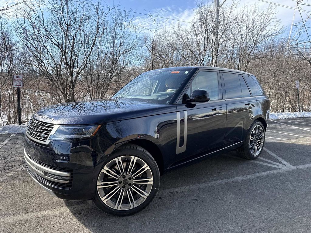 2026 Land Rover Range Rover 4.4 SE SWB's photo