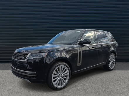 2025 Land Rover Range Rover SE SUV