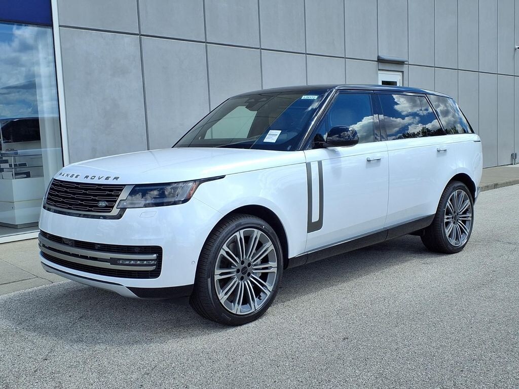 New 2026 Land Rover Range Rover SE LWB 7-Seats / V8 SUV