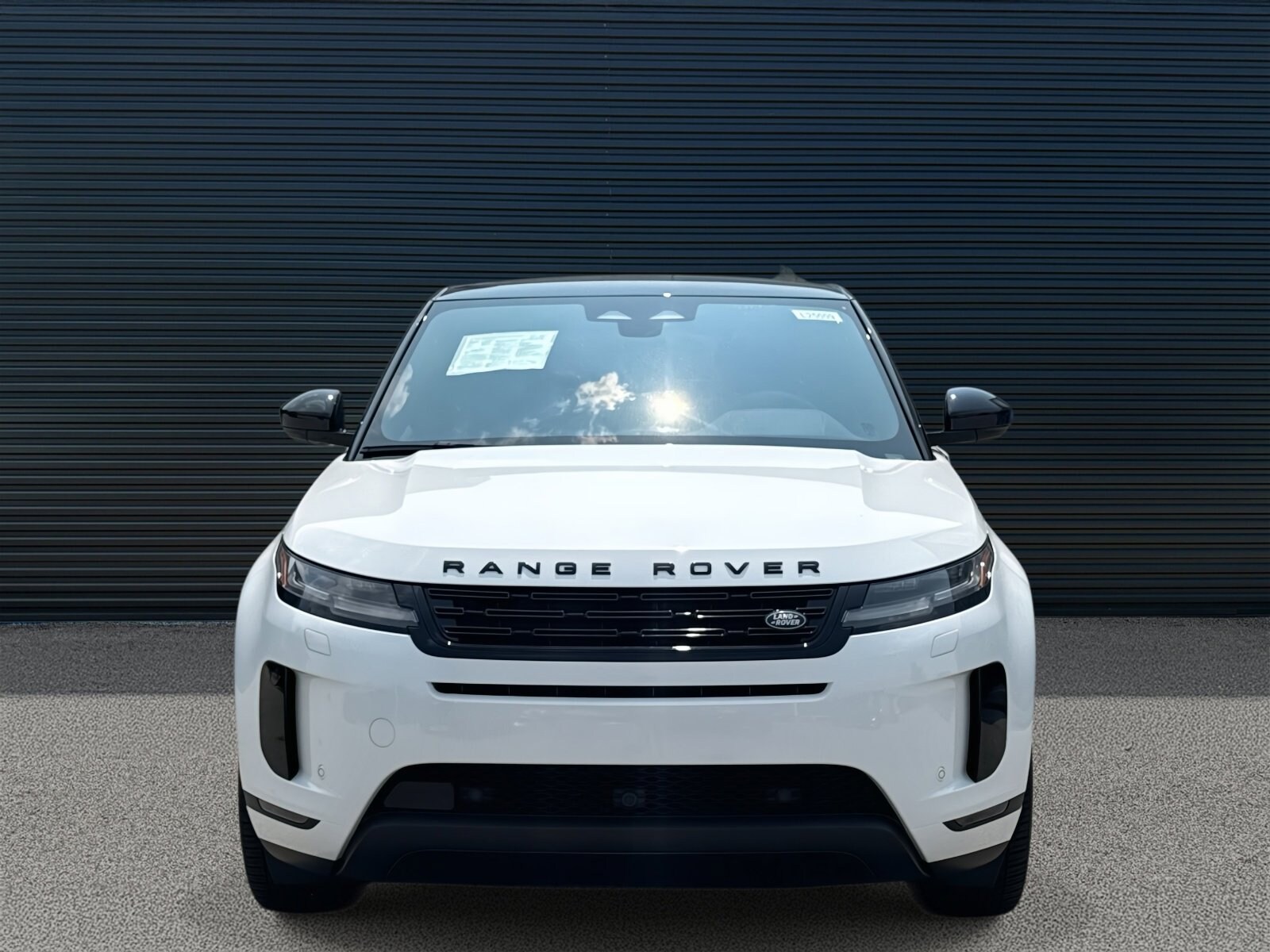2025 Land Rover Range Rover Evoque S photo 2