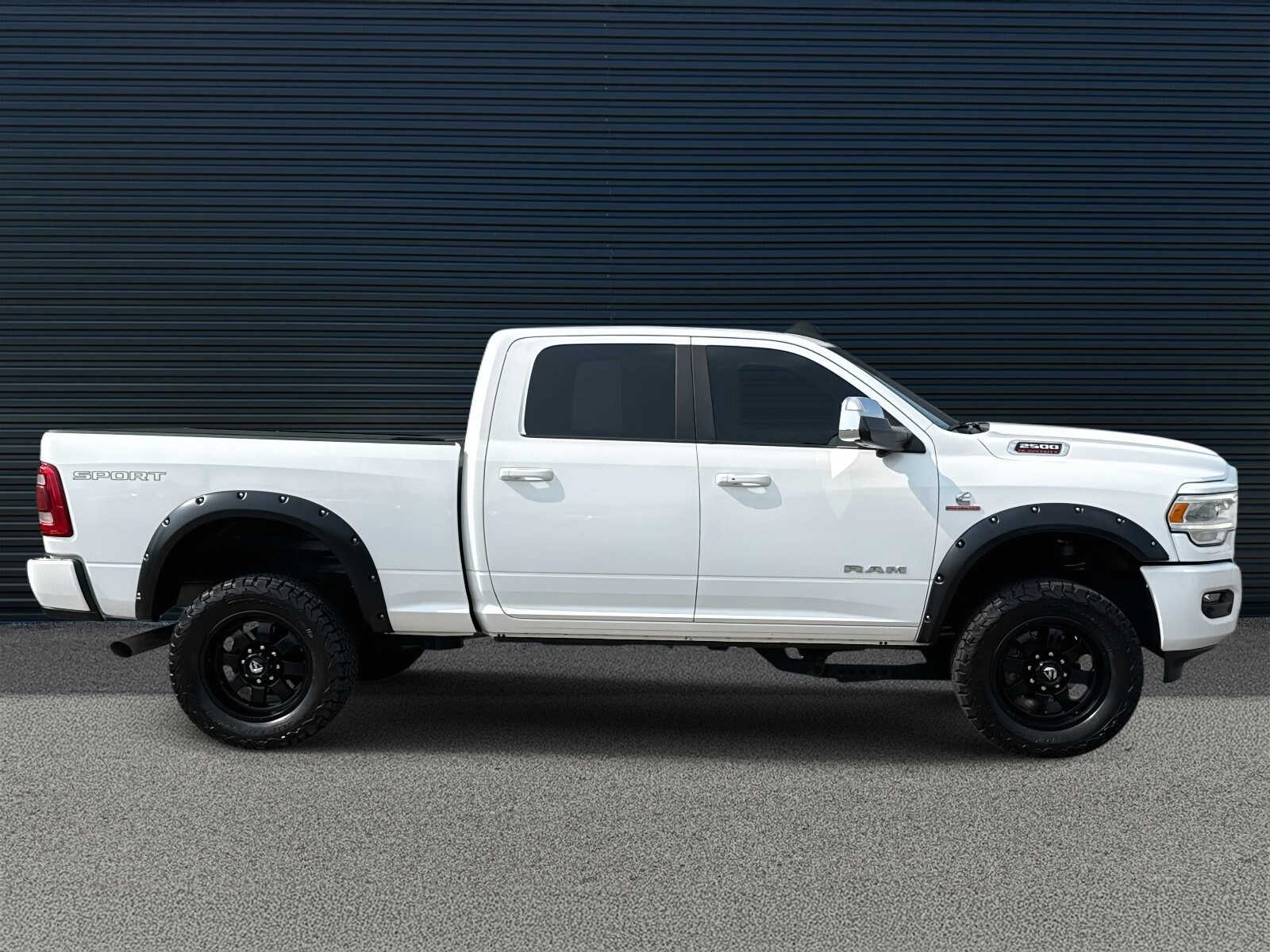 2019 Ram 2500 Laramie photo 4