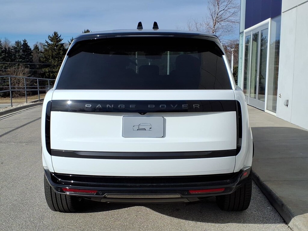 New 2026 Land Rover Range Rover SE Phev SUV