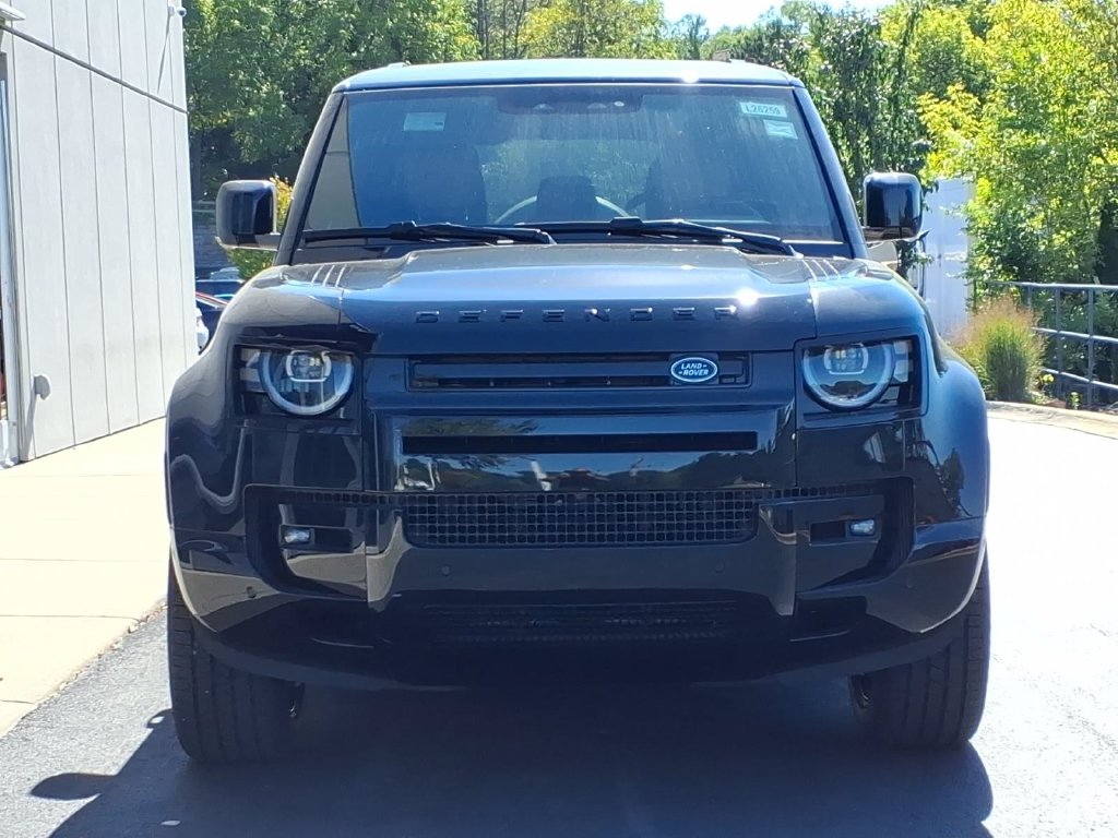 New 2026 Land Rover Defender 110 X-Dynamic SE SUV