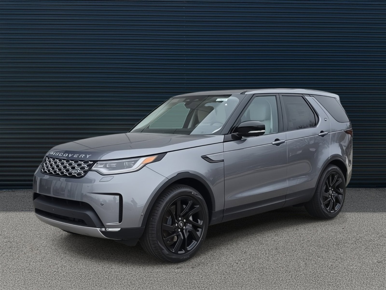 Gray (Eiger Grey) 2025 Land Rover Discovery P300 S AWD SUV / Crossover All-Wheel Drive Automatic