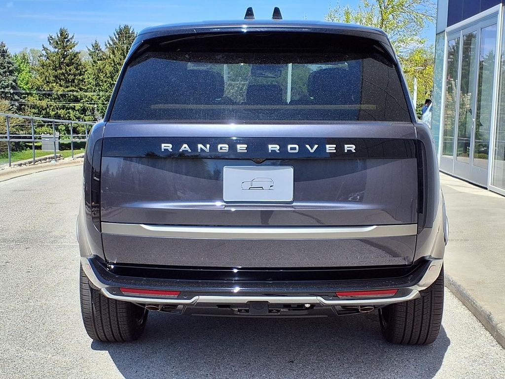 New 2026 Land Rover Range Rover SE SUV