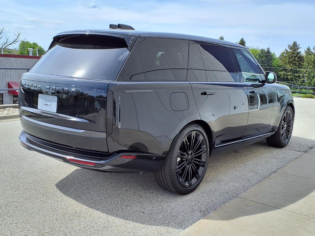 New 2026 Land Rover Range Rover SE 7 Seats SUV