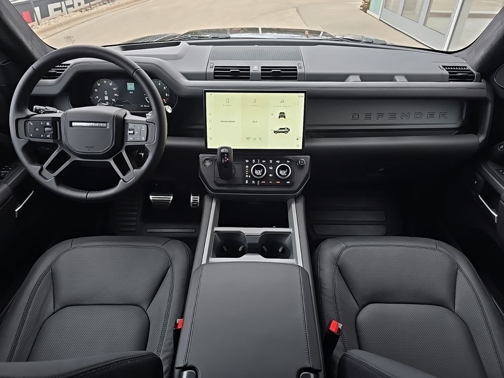 2026 Land Rover Defender V8 - Photo 9