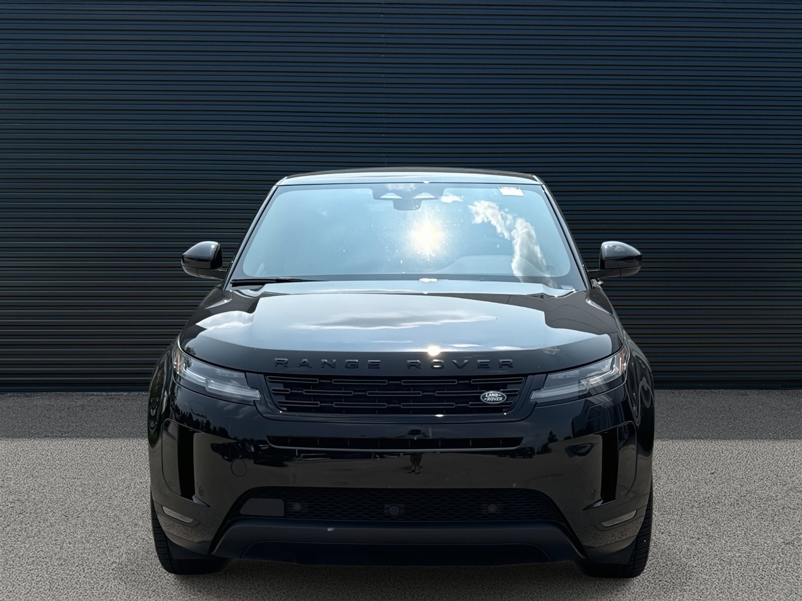2024 Land Rover Range Rover Evoque S photo 2