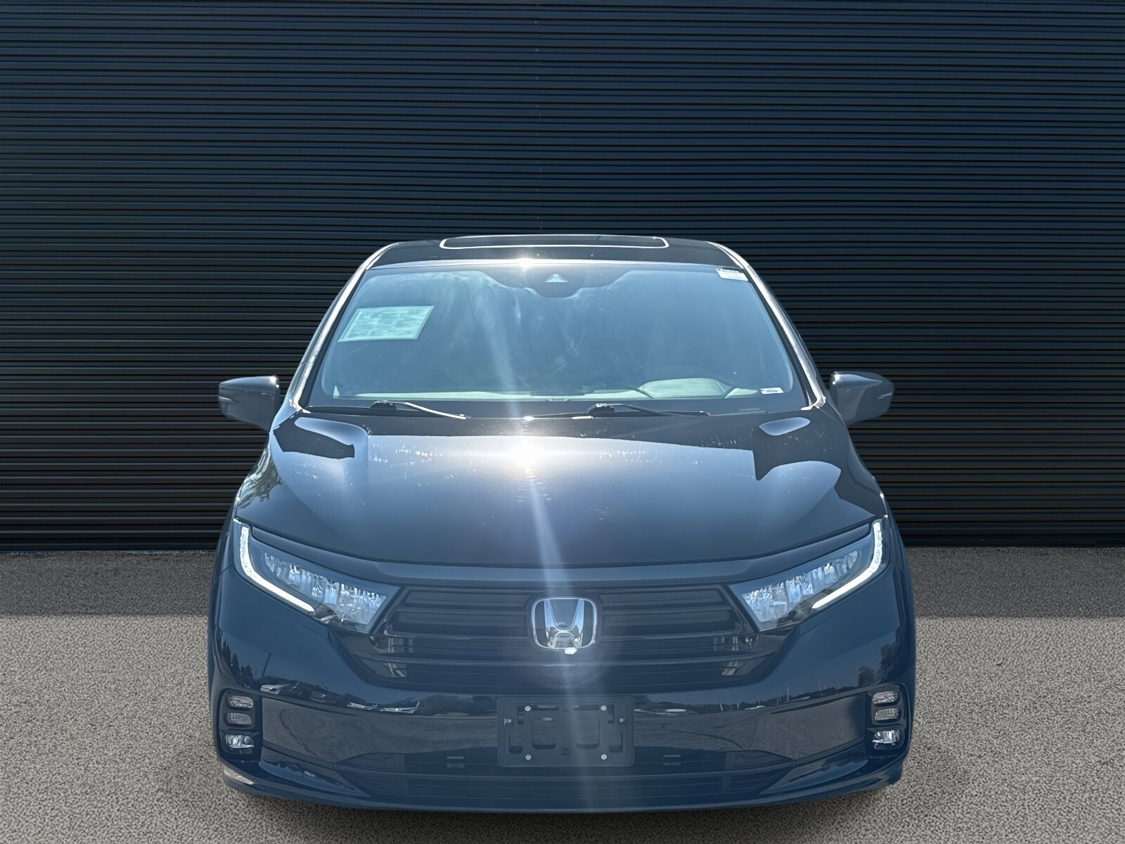 2023 Honda Odyssey Sport photo 2