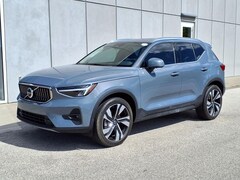 2023 Volvo XC40 B5 Plus Bright Theme SUV