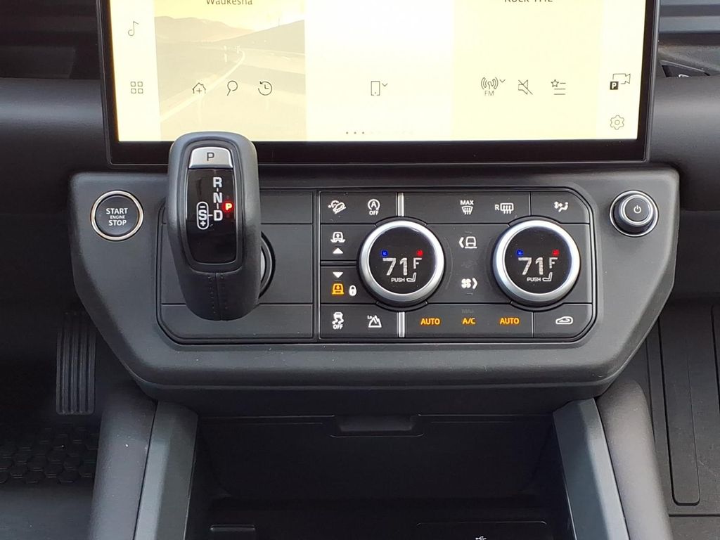 2026 Land Rover Defender S - Photo 20